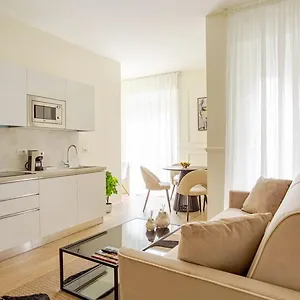 https://champagne-suite-milano.it-lombardy.com